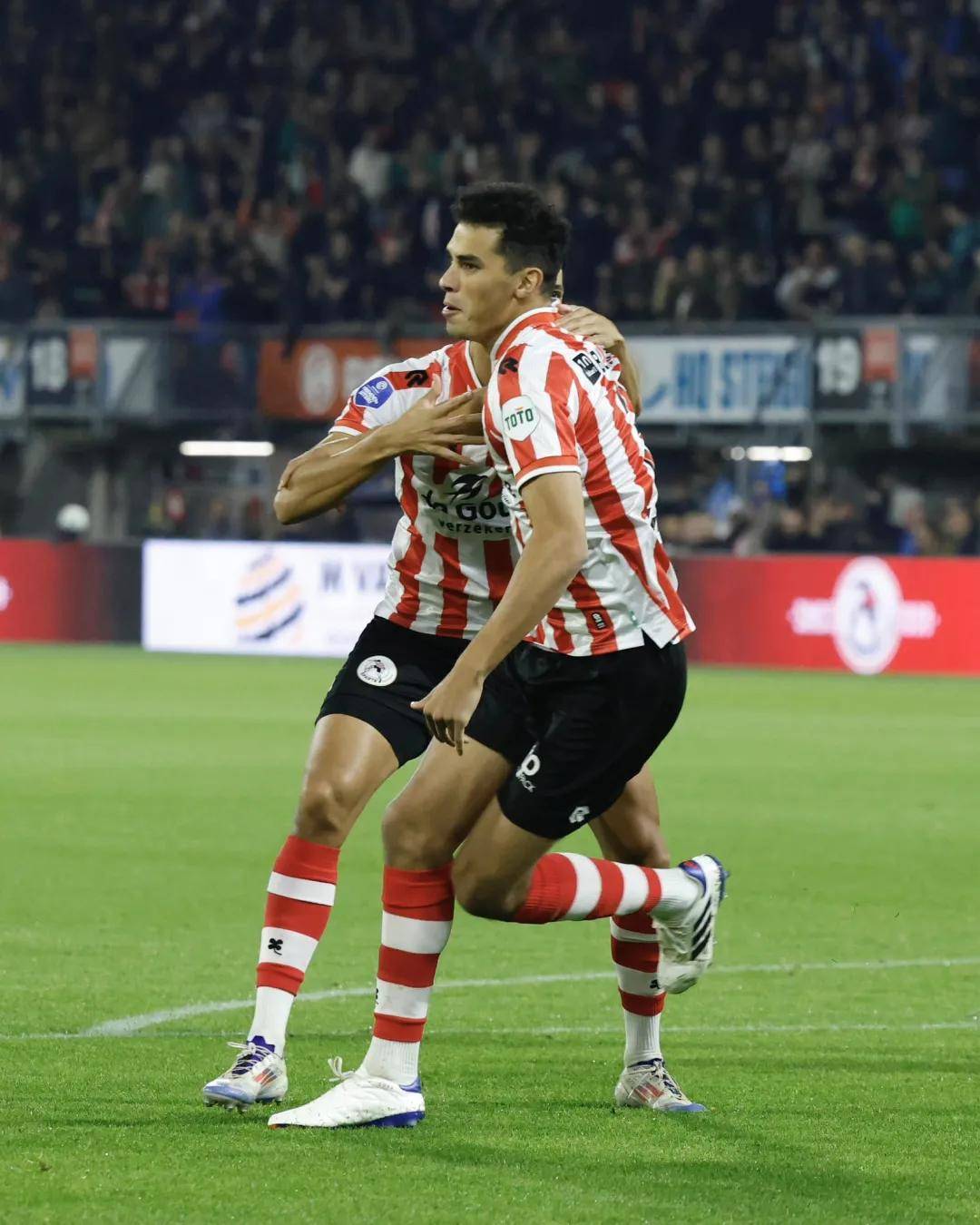 关键时刻广厦男篮备战荷甲清晨印第安纳步行者扳平良机，埃因霍温再遭质疑备战全明星赛瞬间刷屏的简单介绍